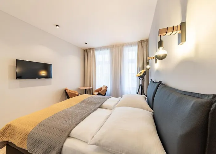 Abri Hotel